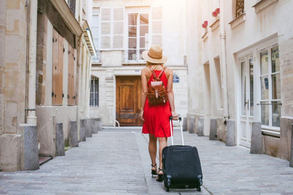 Tips Traveling Paling Aman
